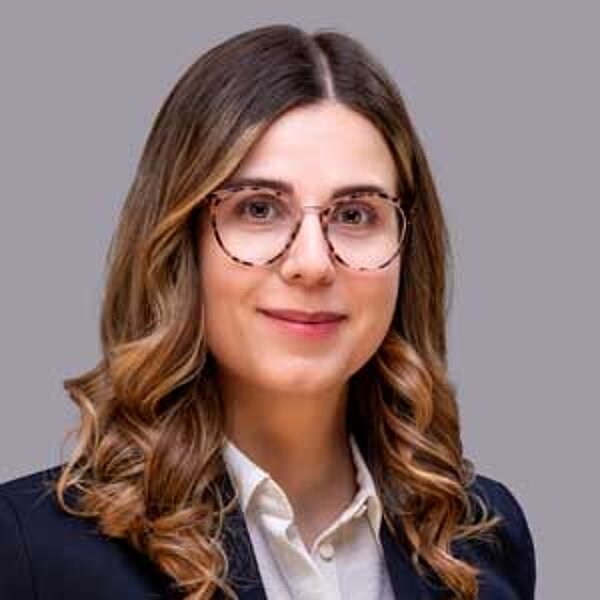 Portaitfoto von Pia Schurrer